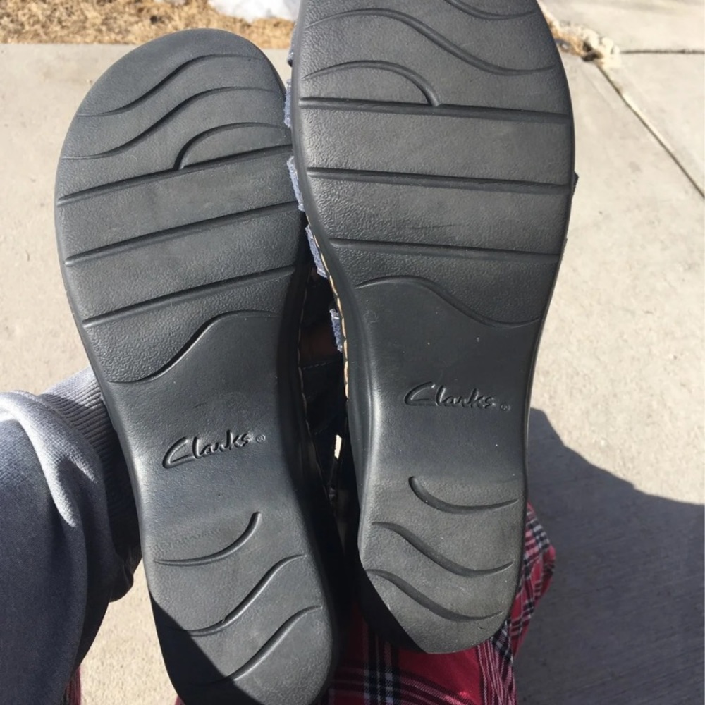 Clarks sandals 9.5 wide - Picture 8 of 10